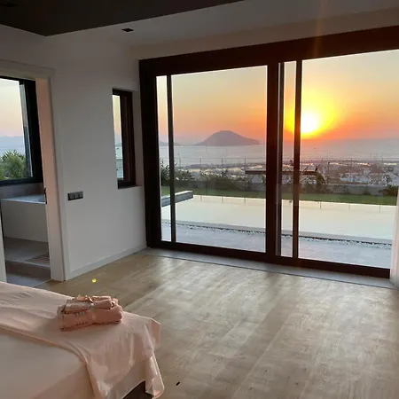Villa Luxury With Stunning Sea View And Spectacular Sunsets